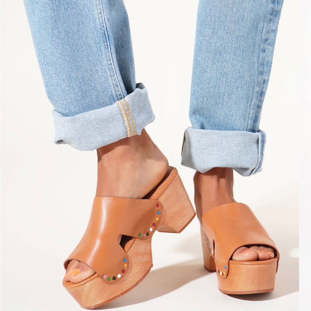 Charlotte Stone Glenna in Camel, size 8. Mule. Platform Sandal. Clog. All in one